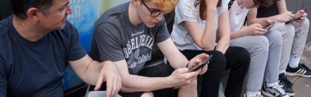 Apple and Google app store fees targeted by UK competition watchdog
