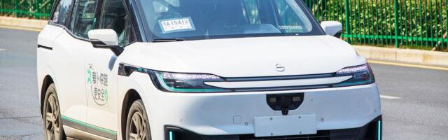 Robotaxi Outage in China Leaves Passengers Stranded on Highways