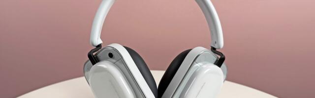 These unique-looking and 4.5-star-rated Nothing Headphone (a) are down to a record-low price