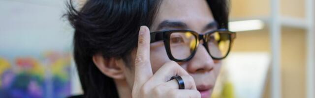 Google’s Smart Glasses Can Create Fake Photos on the Fly