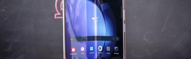 Samsung's latest foldable panel is MIL-STD-810 certified