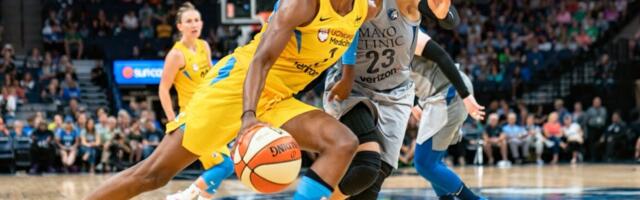 The physics of squeaking sneakers