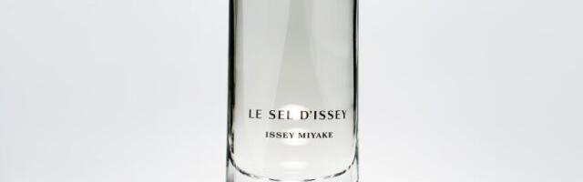 Illuminating Design: Tokujin Yoshioka’s LE SEL D’ISSEY Perfume Bottle