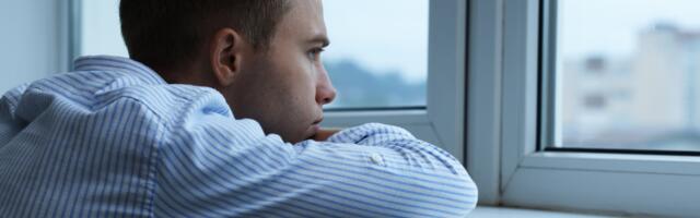 Psychology says the loneliness of having no close friends is not the same loneliness of being isolated — it is the loneliness of being consistently almost known, of spending years in relationships that go up to the edge of real intimacy and stop, and the stopping is always the same stopping and it is always your own hand on the door