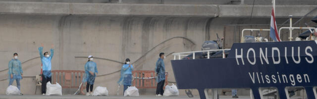 Passengers from hantavirus ship arrive in US; 3 people in biocontainment
