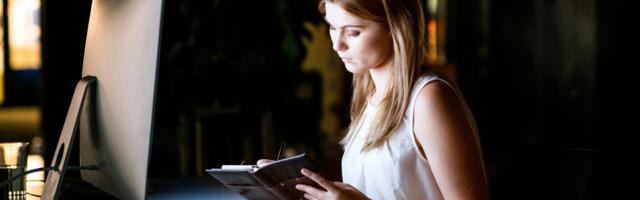 7 evening habits of people who wake up ready to dominate their day, according to psychology