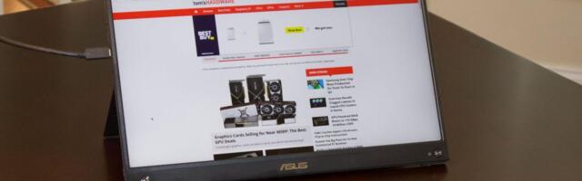 Why You Should Buy a Portable Monitor During Black Friday