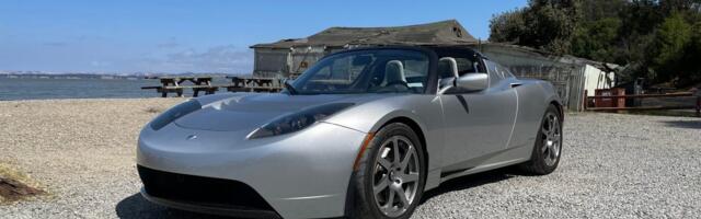 I drove Tesla's first car, the 2008 Roadster. It was one of the most fun EVs I've driven in years — and I got a bicep workout.