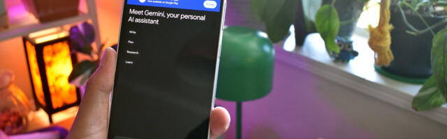 My new favorite AI-powered app switches between 70+ AI chatbots with a tap