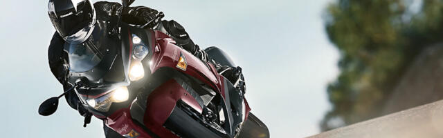 How Fast Is The Kawasaki Ninja ZX-14R? A Look At Its Top Speed (With And Without The Limiter)