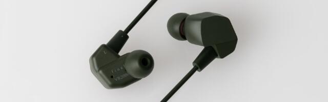 VR2000 earphones for immersive gaming and 3D audio experience