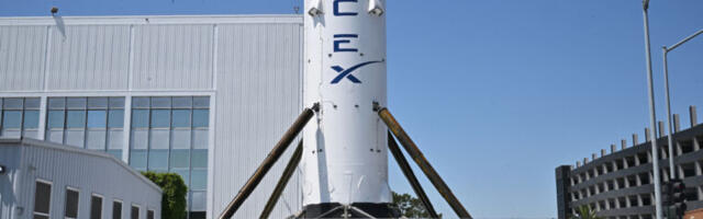 Elon Musk says SpaceX and X will relocate their headquarters to Texas