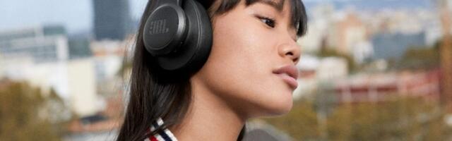 These JBL headphones are normally $160 — today they’re $60