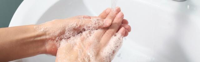 Hidden Sensors Reveal Filthy Truth About Handwashing in Hospital Bathrooms