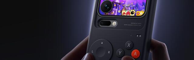 Xiaomi’s retro handheld phone case is the best, and worst, way to game