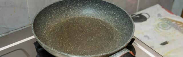 Don't Even Think About Cooking These 5 Foods in a Nonstick Pan Don't Even Think About Cooking These 5 Foods in a Nonstick Pan