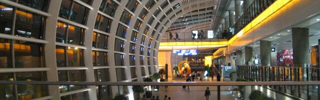 China Blasted for Letting Hong Kong Lose Aviation Hub Status Over Covid Policies