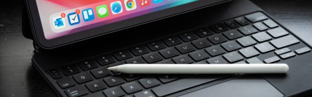 Apple Pencil (2 Gen) Vs. Apple Pencil USB-C: What's The Difference?