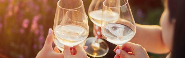 3 common mistakes customers make at a wine tasting, according to a server at a winery