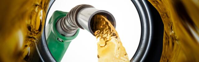 Your Gas Tank (Likely) Doesn't Need To Be Cleaned - It's A Common Mechanic Scam
