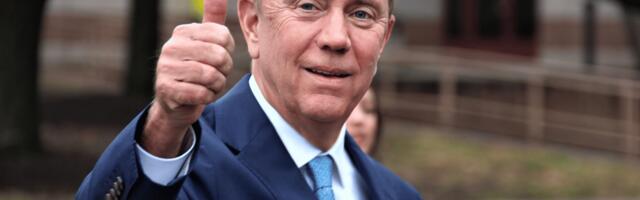 Lamont bill targets prediction markets after Connecticut sports wagering enforcement actions