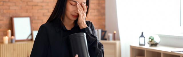 Psychology says people who grieve a pet more intensely than they’ve grieved some relatives aren’t being dramatic — the bond activates these 6 attachment pathways that human relationships often can’t access, and the grief is unfiltered because the love was