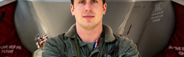 NASA Brings Air Force Pilot In For Year-Long Mars Simulation Mission (Here's What That Means)