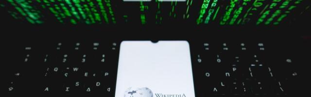 One of Wikipedia’s Cofounders Banned From the Site Over Influence Campaigns