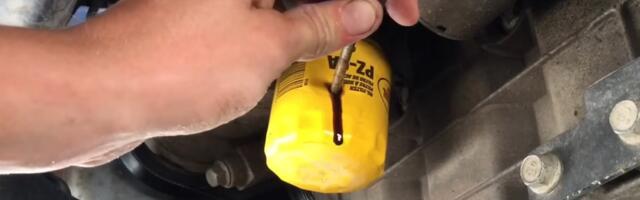This Viral Trick To Remove A Stuck Oil Filter Works, But Here's Why We'd Still Do It The Right Way