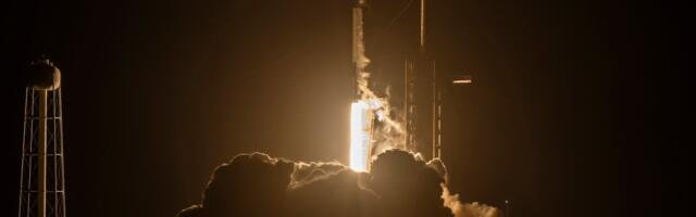 A SpaceX Falcon 9 rocket just flew straight into the record books