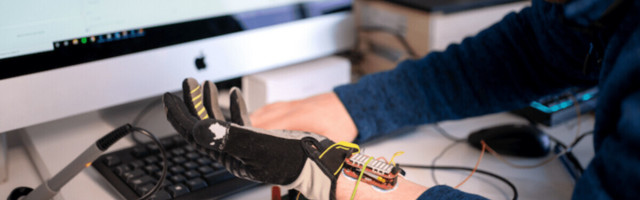 This robotic glove uses AI to help people with hand weakness regain muscle grip