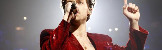 Ticketmaster is selling $1,000 Harry Styles tickets. Fans are not having it.