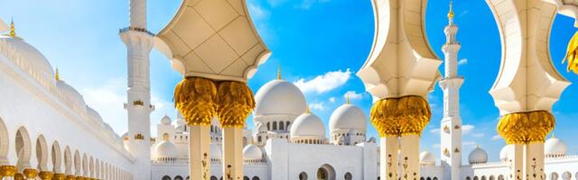 When the Sky Closes: A Decision Framework for Middle East Destination Recovery