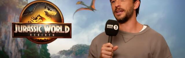 Jonathan Bailey answering awkward questions from kids is a fun watch