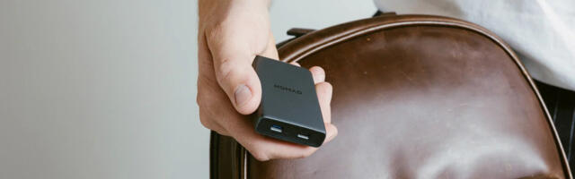 Sick Of Bulky Power Bricks & Charging Adapters? This USB Gadget May Solve The Issue