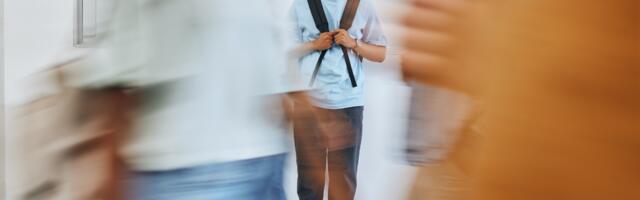 9 signs someone grew up without close friends (even if they don’t talk about it)