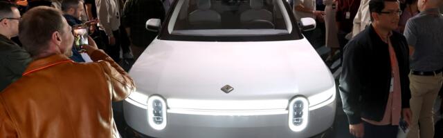 Uber strikes $1.25bn deal with Rivian for robotaxi fleet