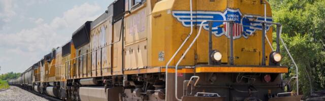 Railroad industry sues California over zero-emissions rule for locomotives