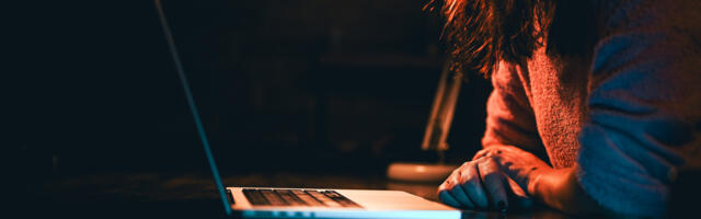 5 Ways To Fix Your Computer Screen Shadow Problem
