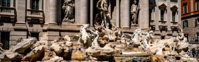 Rome Eyes Tourist Reservation System for Trevi Fountain