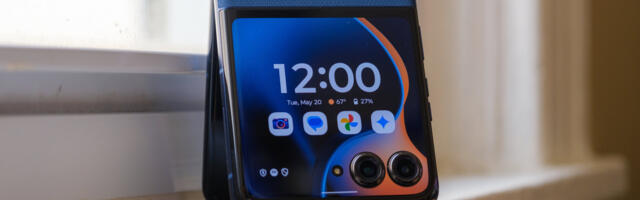 Motorola Razr 2025 drops back to its all-time low price of $600