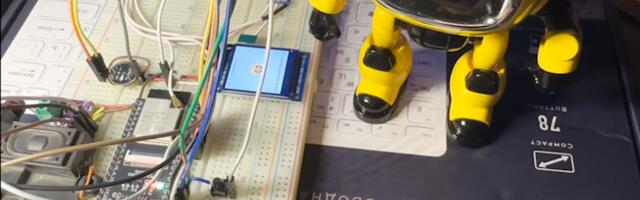 Робот Xiaozhi: беседа двух роботов