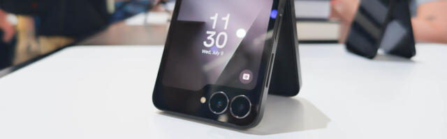Samsung Galaxy Z Flip 7 FE deal: Free $100 gift card and storage upgrade