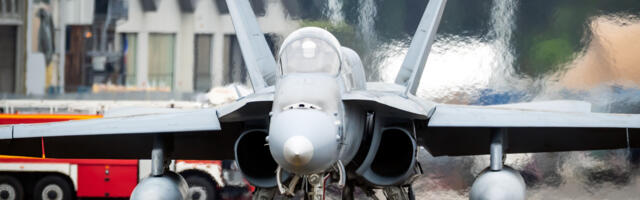 Why Some Fighter Jets Have A Weird Gap Between The Engine And Fuselage
