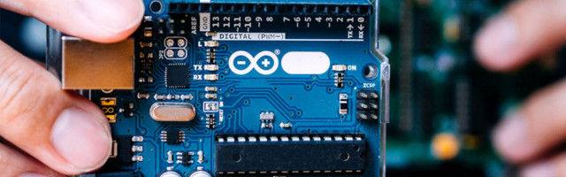 This Arduino and ESP32 training will have you building a galaxy of IoT devices for under $25
