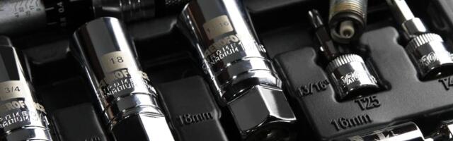 5 Top-Rated Portable Spark Plug Socket Sets For Your Emergency Road Kit