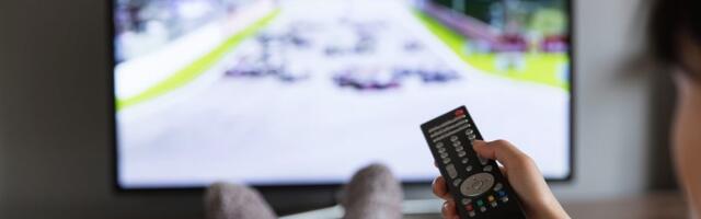 The “dumb” TV pivot: why your next screen shouldn’t be smart