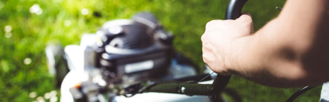 5 Things To Stop Doing If You Use A Push Mower On Your Lawn