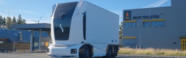 Einride creates history: Company’s electric autonomous vehicle crosses border and clears customs without a driver