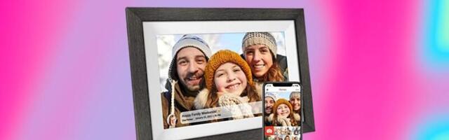 Walmart's Early Black Friday Sale Slashed the Price of This Digital Picture Frame by Half